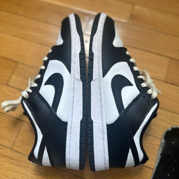 Nike Panda Dunk Low - Picture 2 of 5